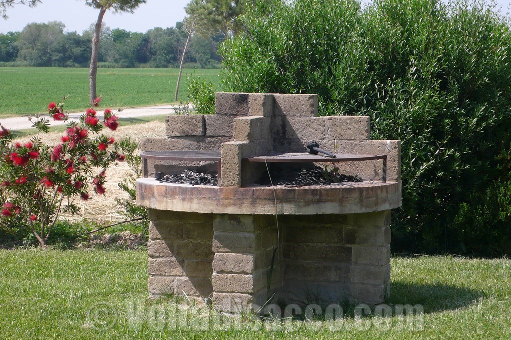 Agriturismo Volta di Sacco - il barbecue del casale Marrucheto