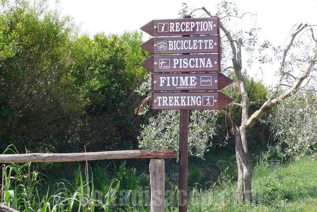 Grosseto Agriturismo Volta di Sacco - la segnaletica in azienda